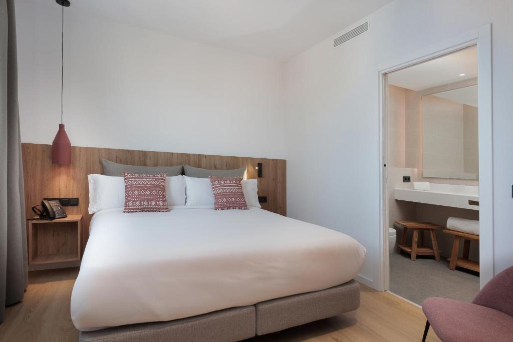 Tembo Barcelona - Two-Bedroom Apartment With Sea View