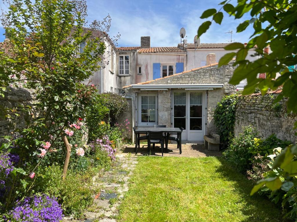 Gallery image of Maison spacieuse Chateau d'Oléron in Le Château-dʼOléron