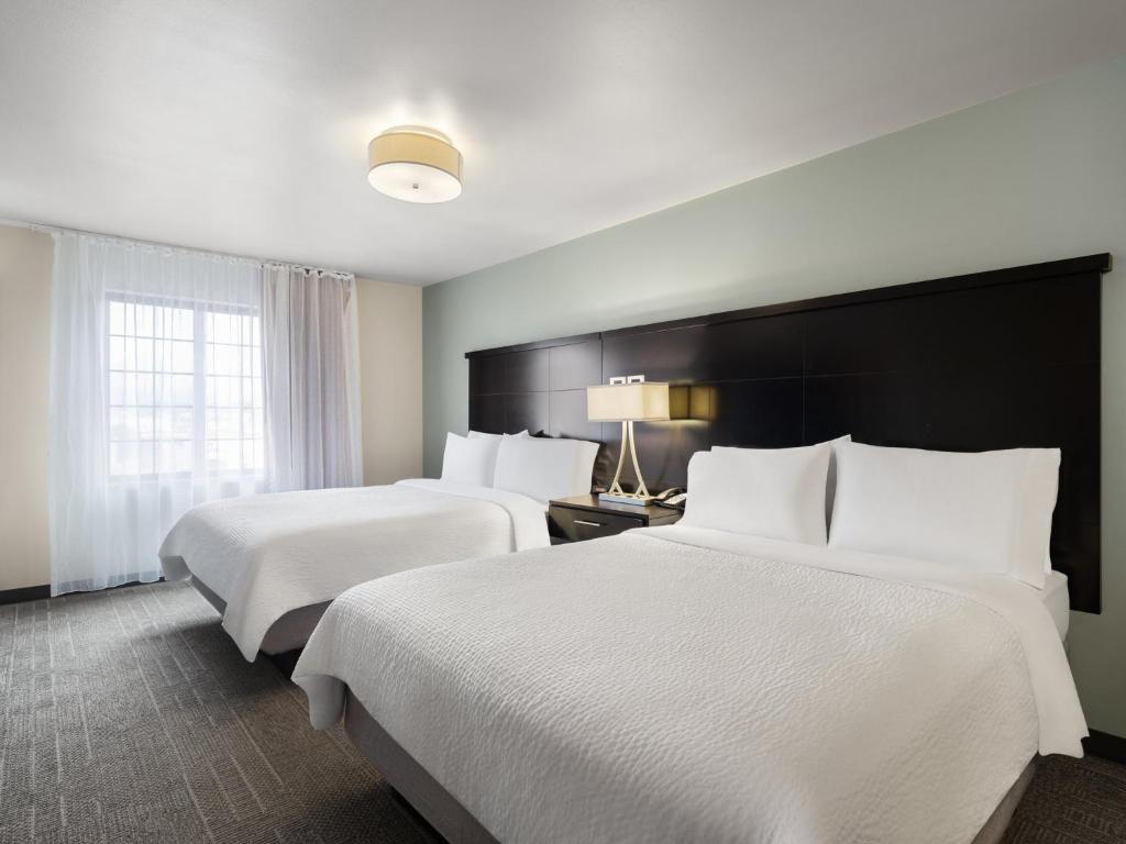Staybridge Suites Midvale by IHG - Quarto Queen Com Duche Acessível - Não Fumador