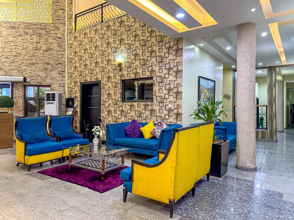 Ruang duduk di Parkview Astoria Hotel