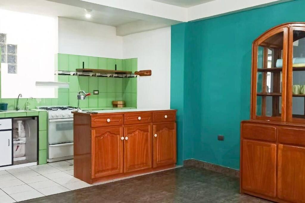 Dapur atau dapur kecil di Departamento en Cusco
