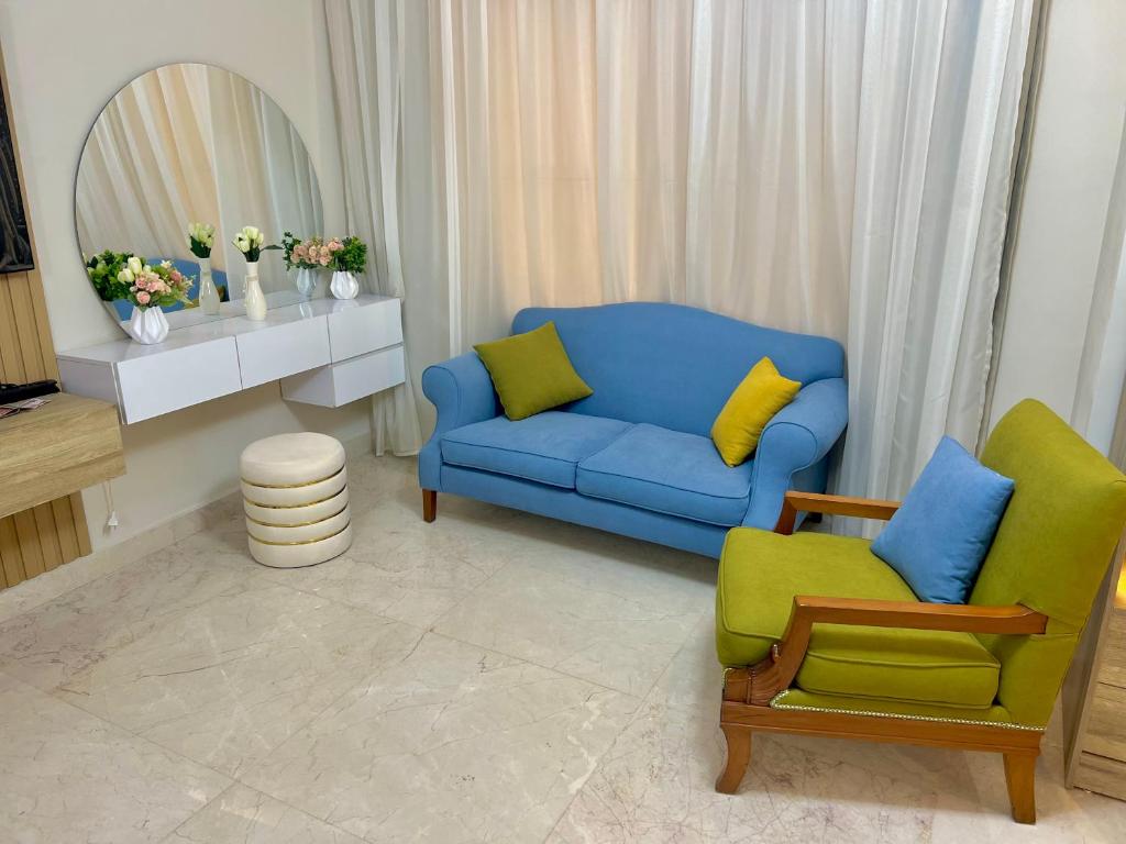 Posezení v ubytování Cozy Royal Rooms in new cairo
