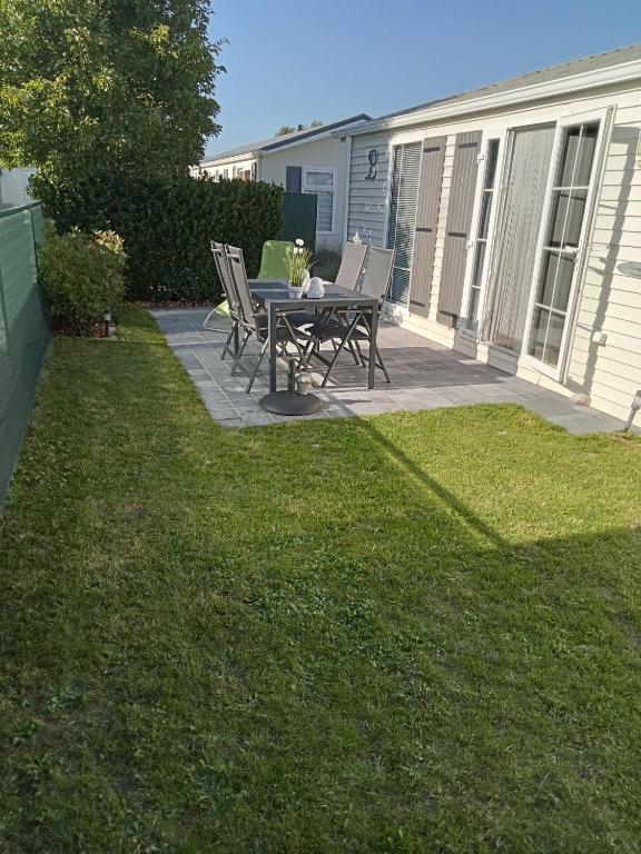 Zahrada ubytování Superdeluxe stacaravan met eigen tuin en parkeerplaats nr 20