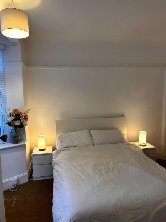 Opulent seaview flat, Bournemouth (updated prices 2024)