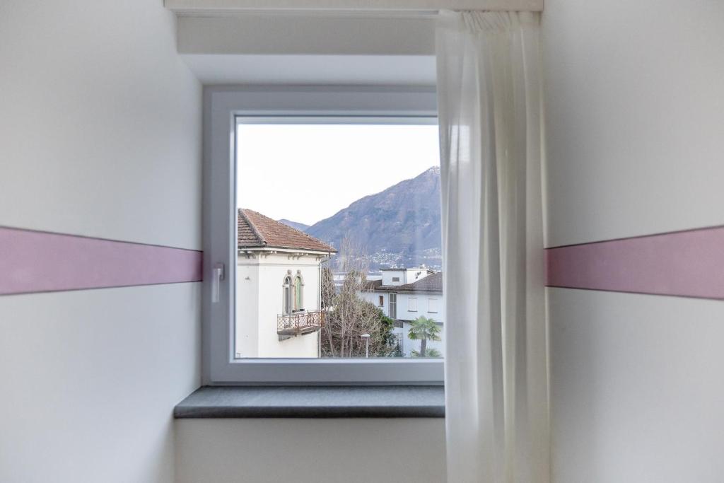 Miralago Locarno Easy Rooms - Resim 32