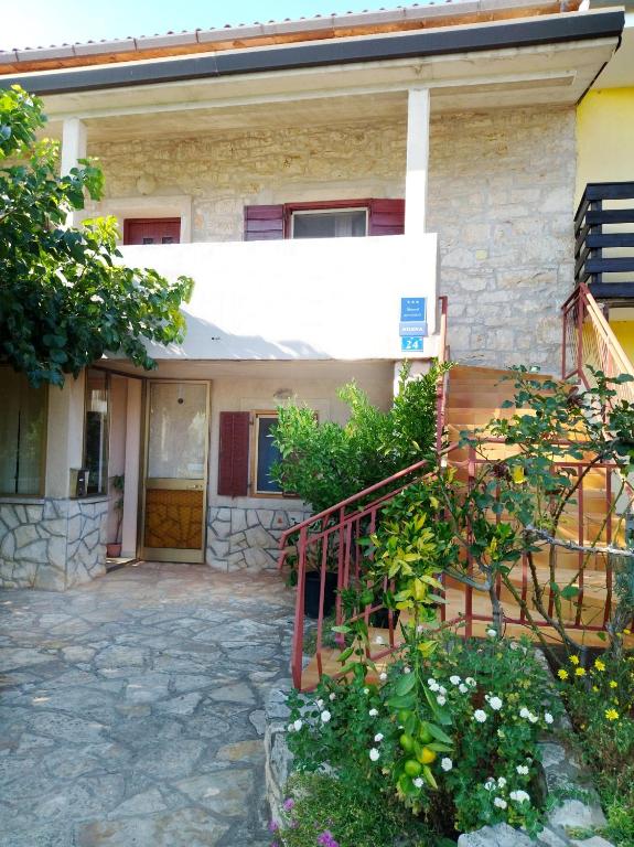 Apartments with parking space Babici, Umag - 22437
