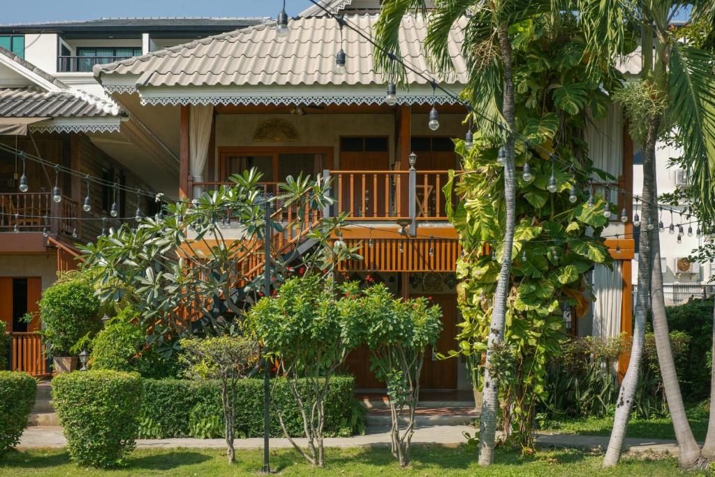 Zahrada ubytování Buri Gallery House
