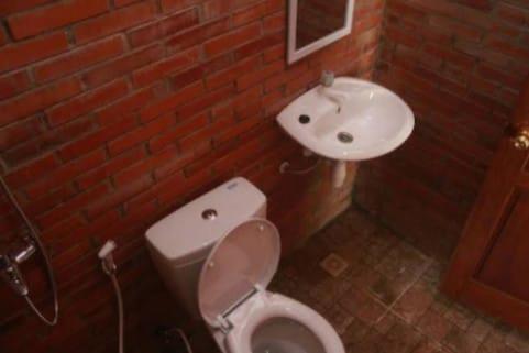 Un baño de Villa Mak Cik