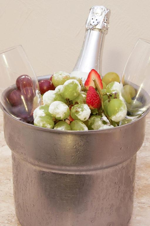  Bristol International Airport Hotel