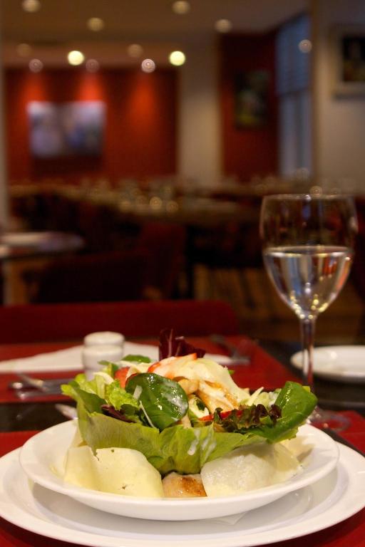  Bristol International Airport Hotel