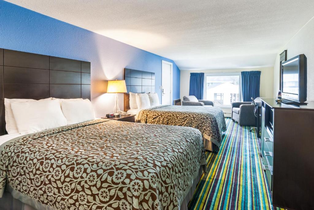 Days Inn by Wyndham Lincoln - Chambre Queen Avec Deux Lits Queen - Vue Avant / Non-fumeur