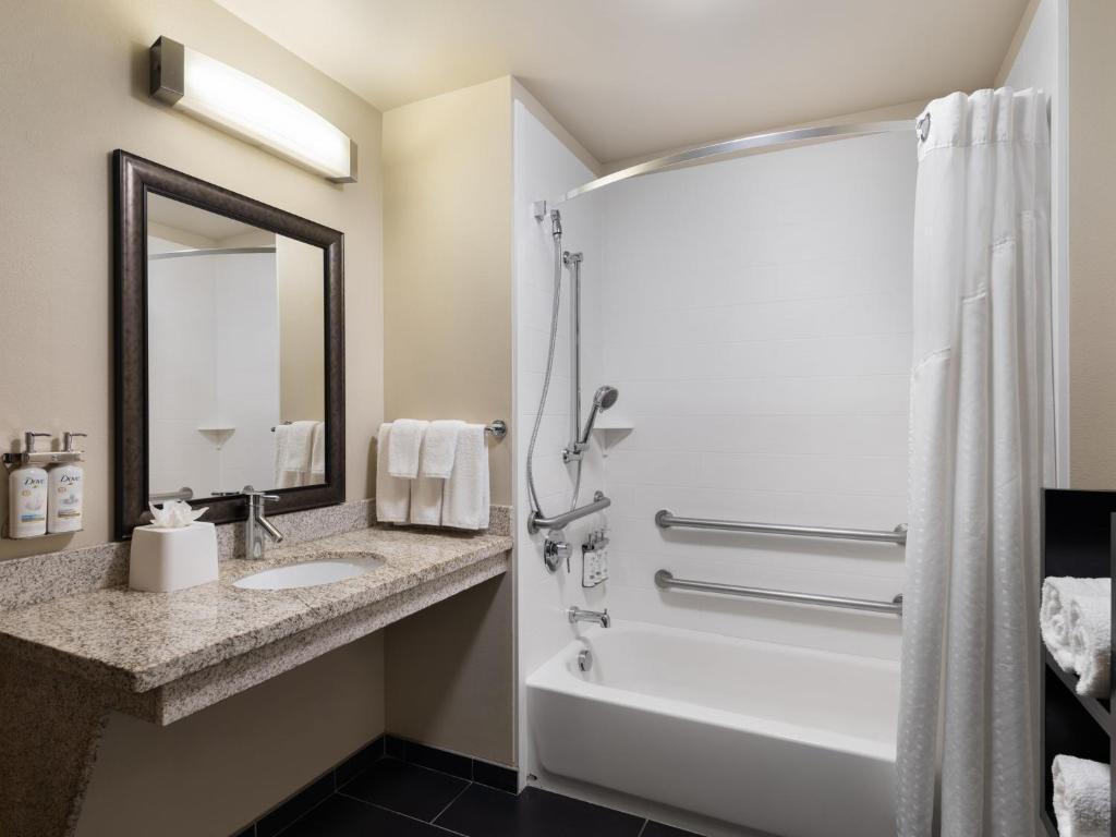 Staybridge Suites Midvale by IHG - Studio King Suite - Communicatie Toegankelijk
