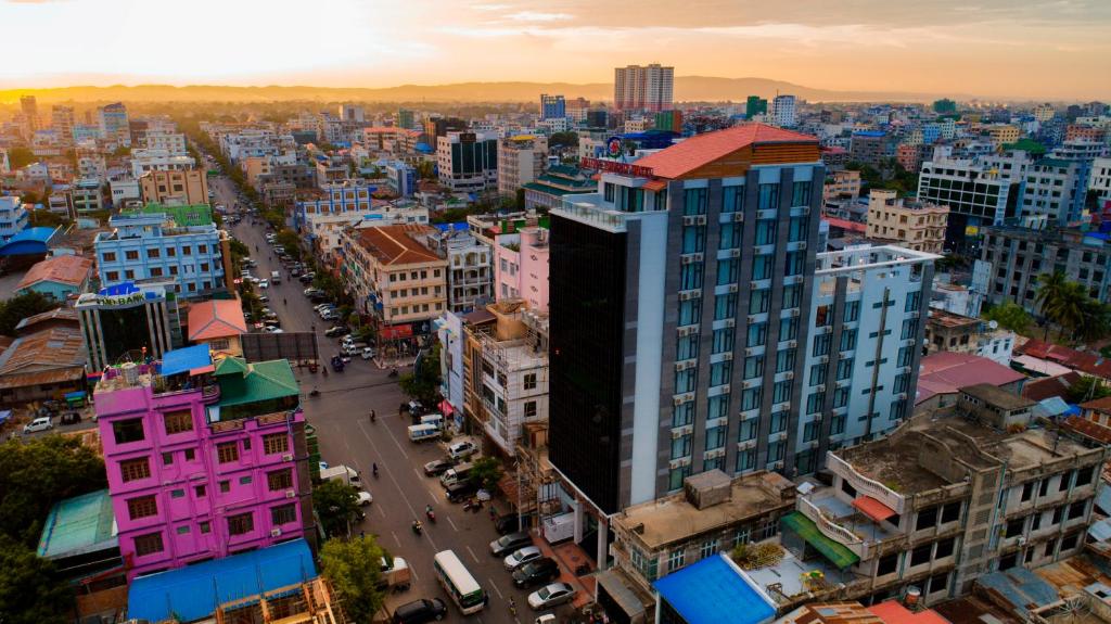 Fotografie z fotogalerie ubytování Dragon Phoenix Hotel v destinaci Mandalay