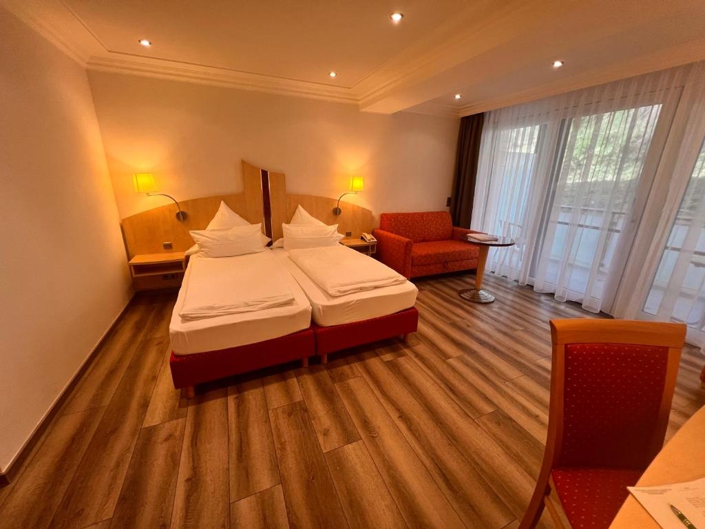 Landhotel Heimathenhof - Double Room With Balcony