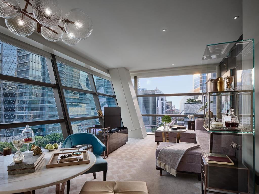 Rosewood Bangkok - 17