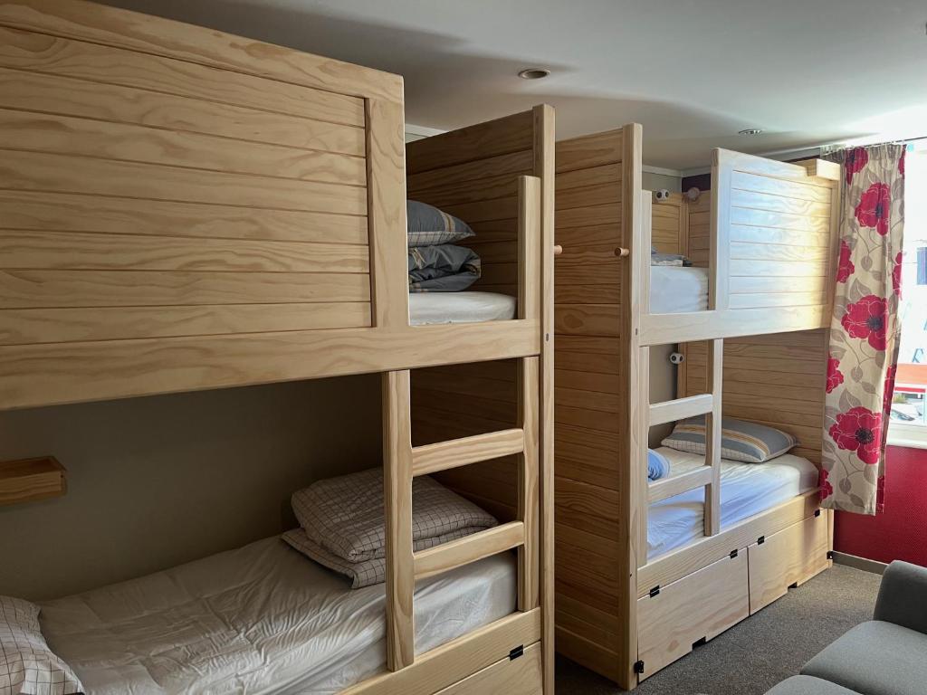 
4-Bed Mixed Dormitory Room
