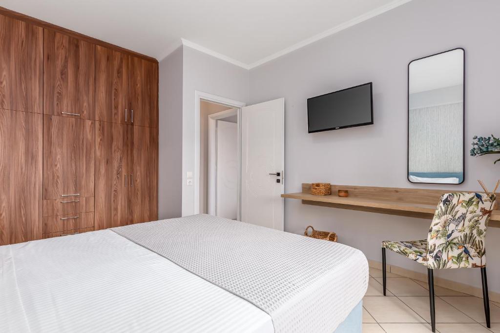 A bed or beds in a room at Lola's House