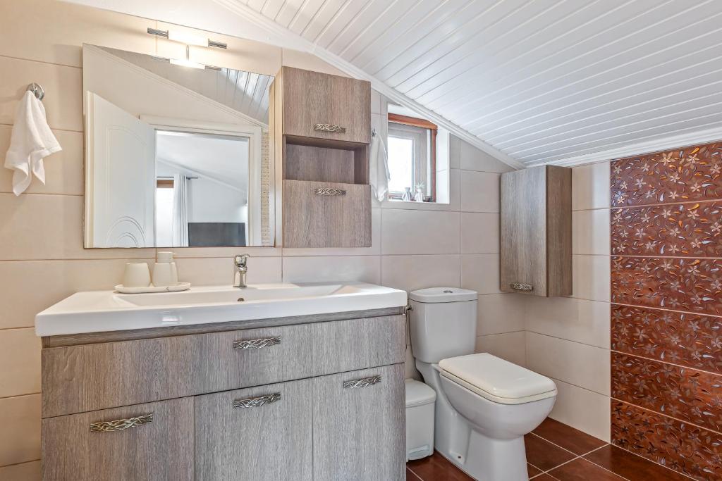 A bathroom at Lola's House
