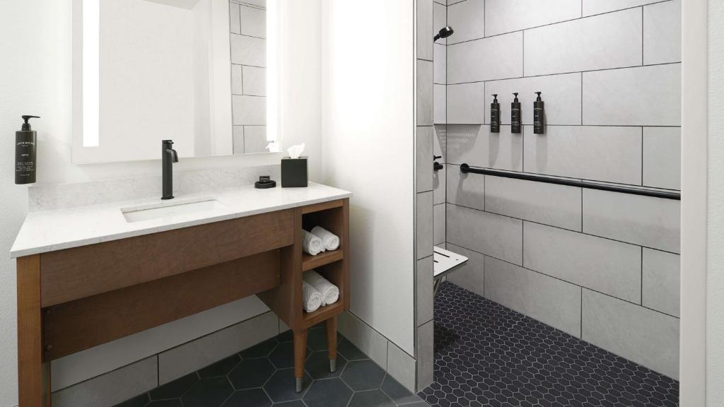 River's Edge Hotel Portland, Tapestry Collection by Hilton - 