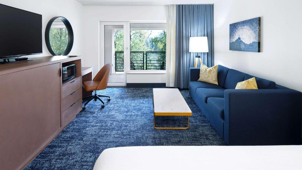 River's Edge Hotel Portland, Tapestry Collection by Hilton - 