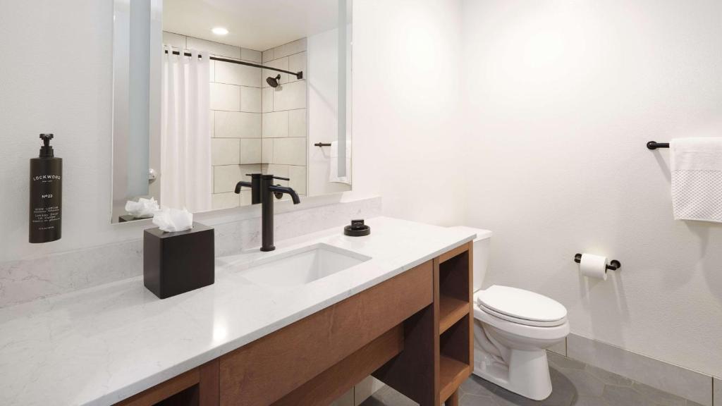 River's Edge Hotel Portland, Tapestry Collection by Hilton - 