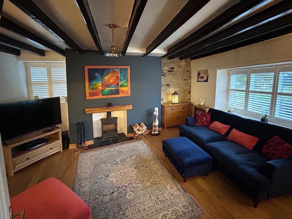 Virginia House A Contemporary Cosy Period Cottage, Middleton Tyas