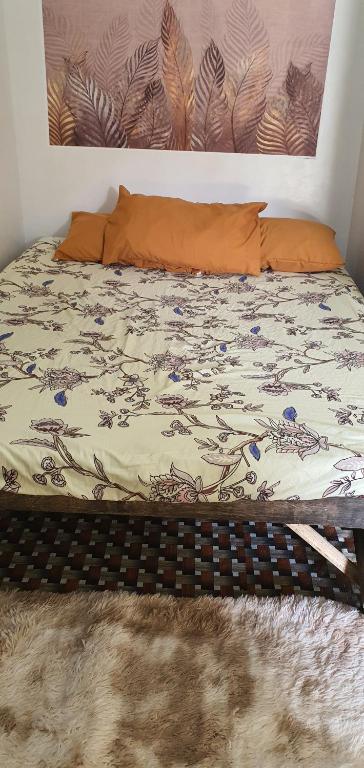 Postel nebo postele na pokoji v ubytování Jea's Room Rental