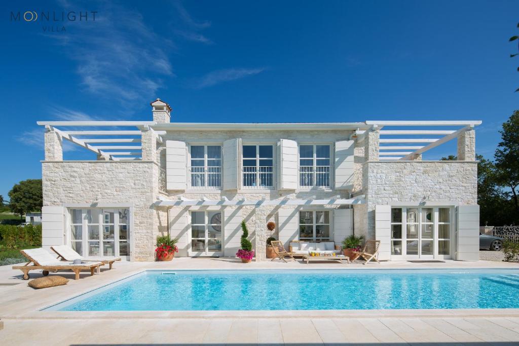 Πισίνα στο ή κοντά στο Moonlight