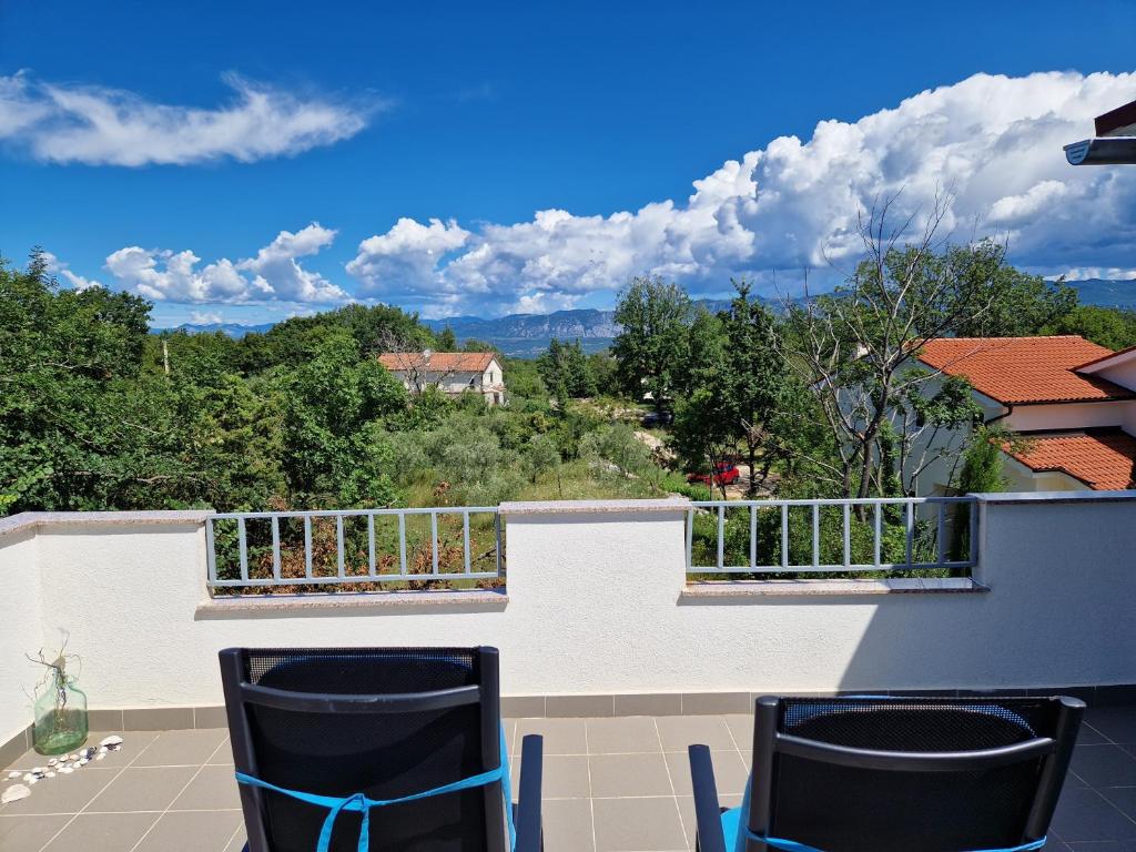 Balkon lub taras w obiekcie Apartment Buric