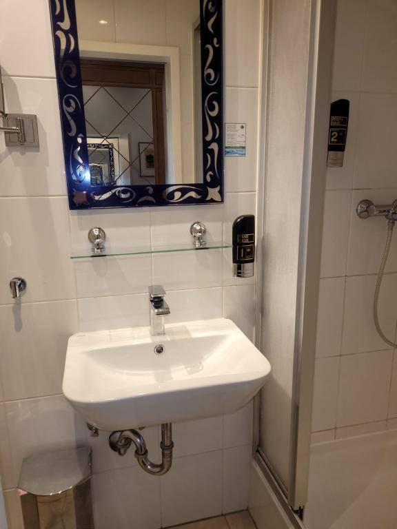 Hotel Franken an der Messe - Resim 12