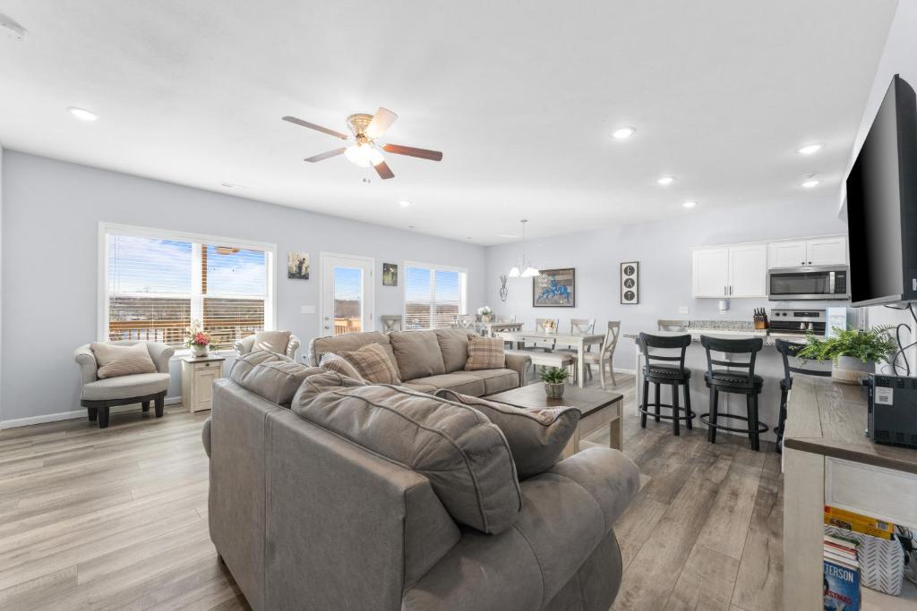 New Branson Condo Near Silver Dollar City, Reeds Spring