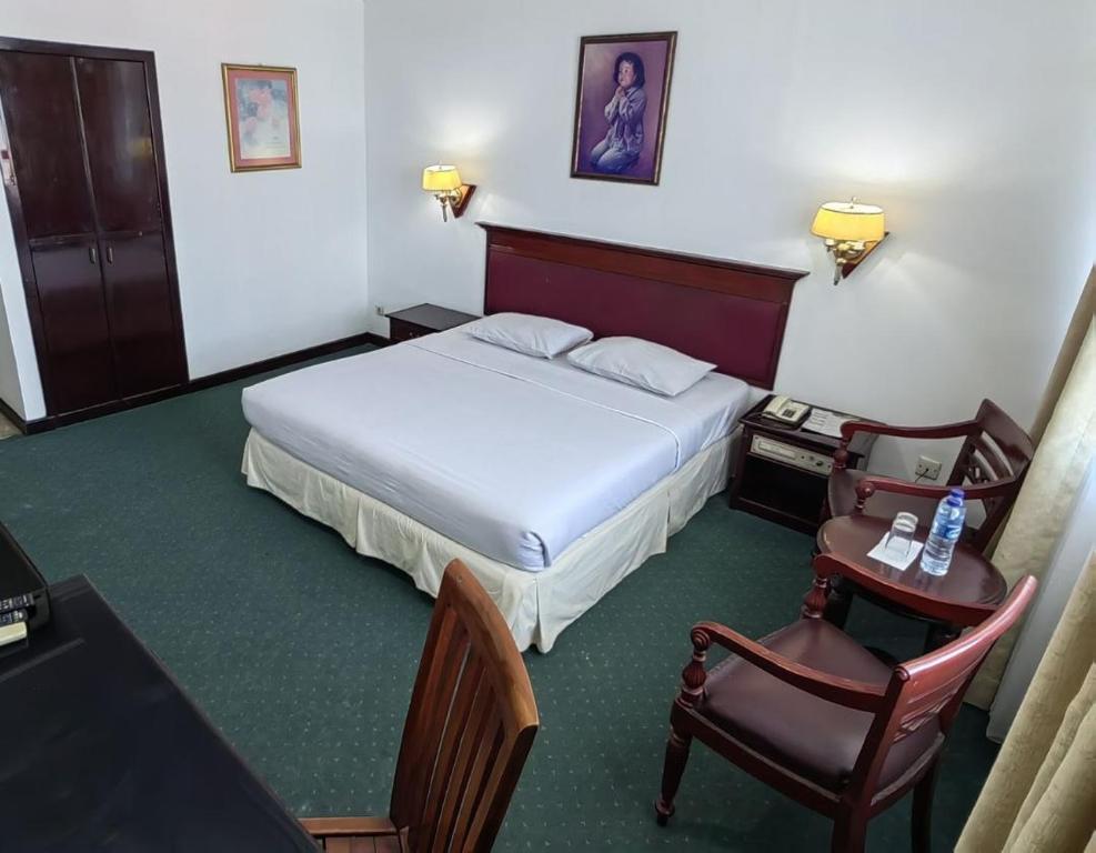 PIA Hotel Bandung - Double Or Twin Room