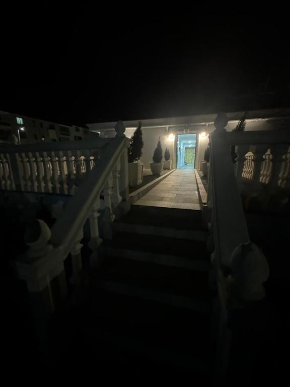 Gambar di galeri bagi Hotel Bar-Restorant Fresku di Fushë-Arrëz