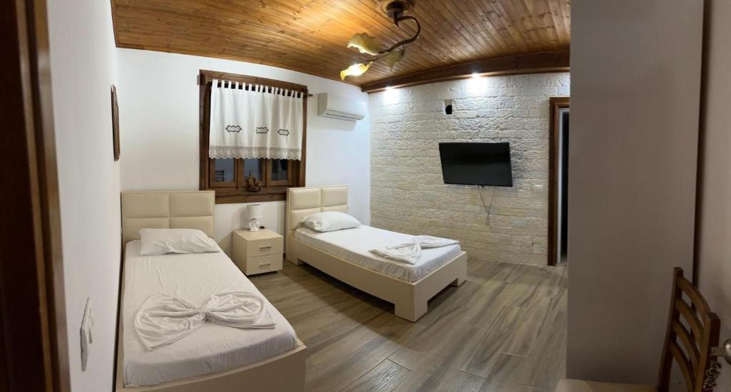 Eni Guesthouse parking on site - Imazhi 10