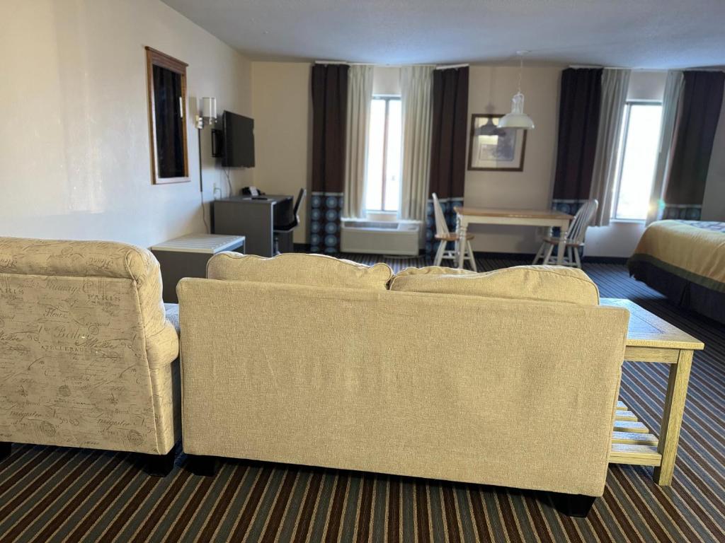 Super 8 by Wyndham Columbia Clark Lane - Suite King De Luxe