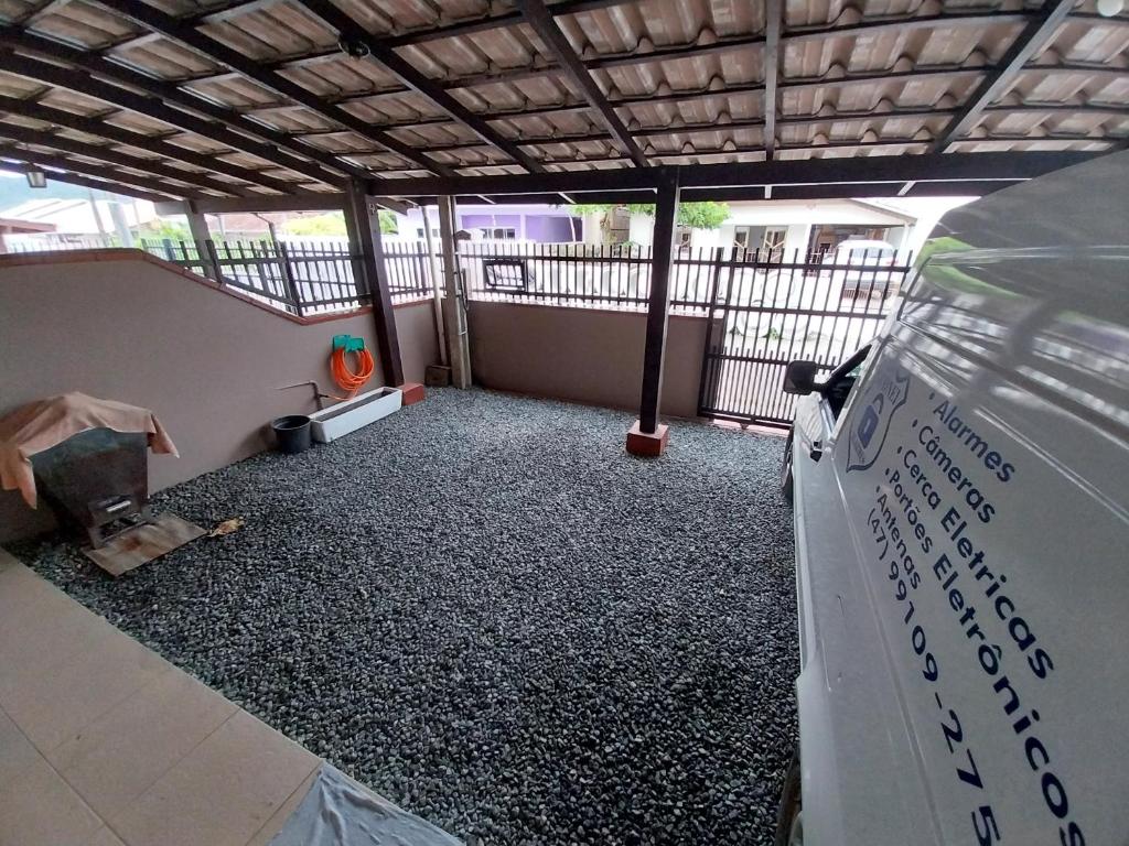 a view of an empty room with a roof at Casa da ana in Penha