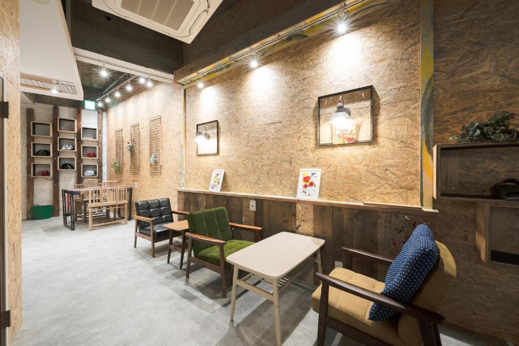 Posezení v ubytování Kotori Coworking & Hostel Kotohira
