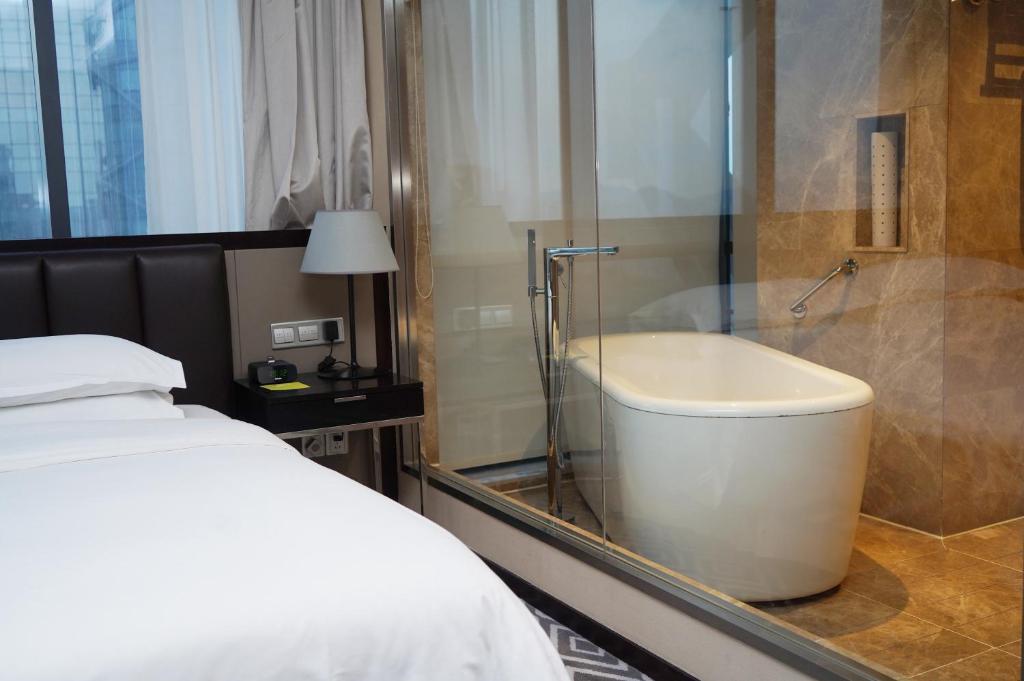 Koupelna v ubytování Four Points by Sheraton Qingdao, West Coast