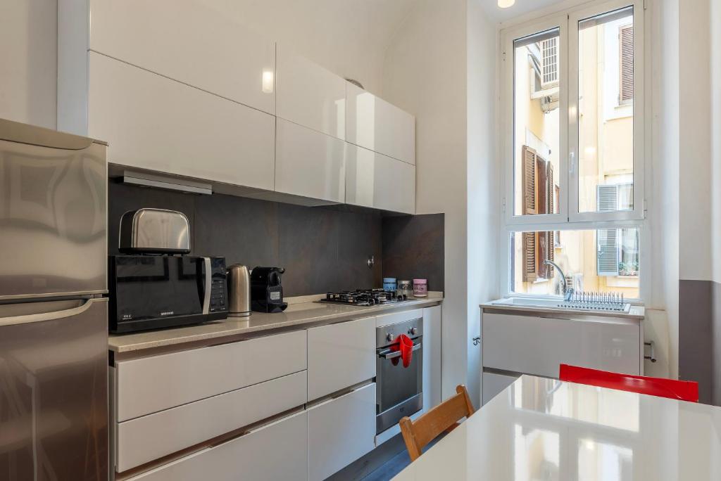 GuestHost - San Giovanni in Laterano Dazzling Apartment - Apartamento De Dos Dormitorios