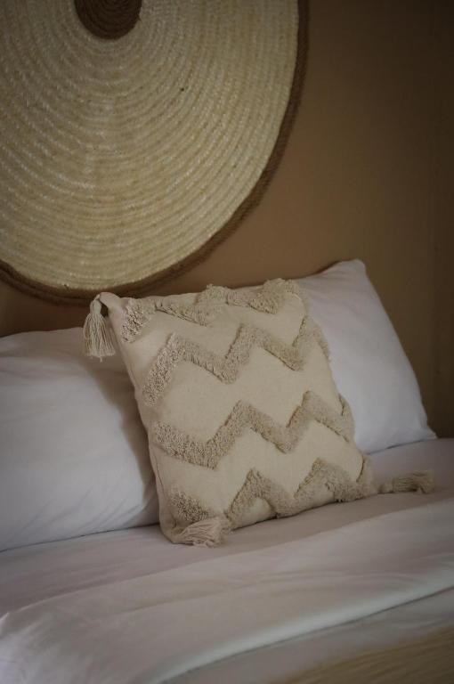 Sunflower Guesthouse and Animal Rescue - Koh Lipe - 4