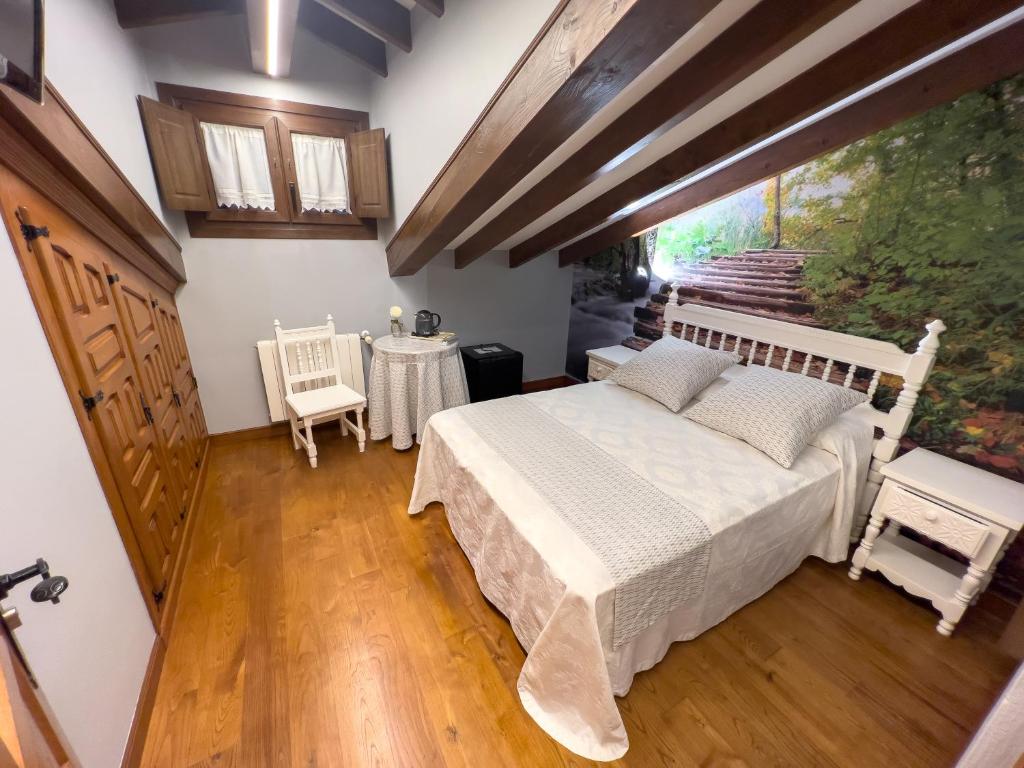 Posada Araceli - Budget Double Room Attic