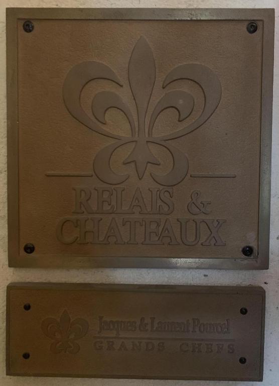Certifikát, hodnocení, plakát nebo jiný dokument vystavený v ubytování Hôtel Richer De Belleval - Relais & Châteaux