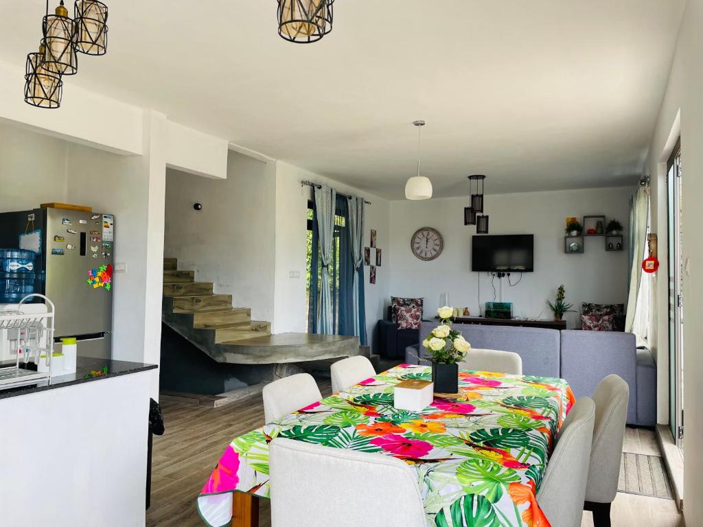 Kuchyň nebo kuchyňský kout v ubytování Maison Stacie