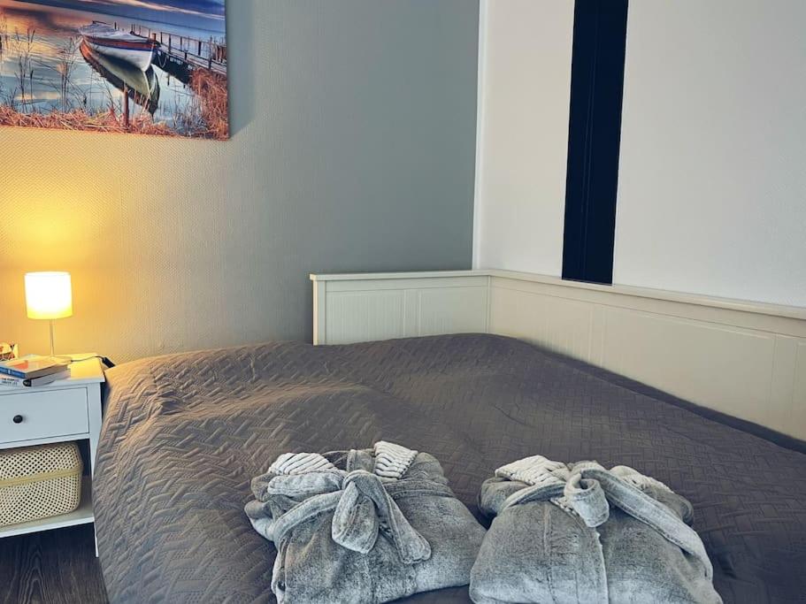 Ένα ή περισσότερα κρεβάτια σε δωμάτιο στο Wunderschöne Wohnung in Hochheim