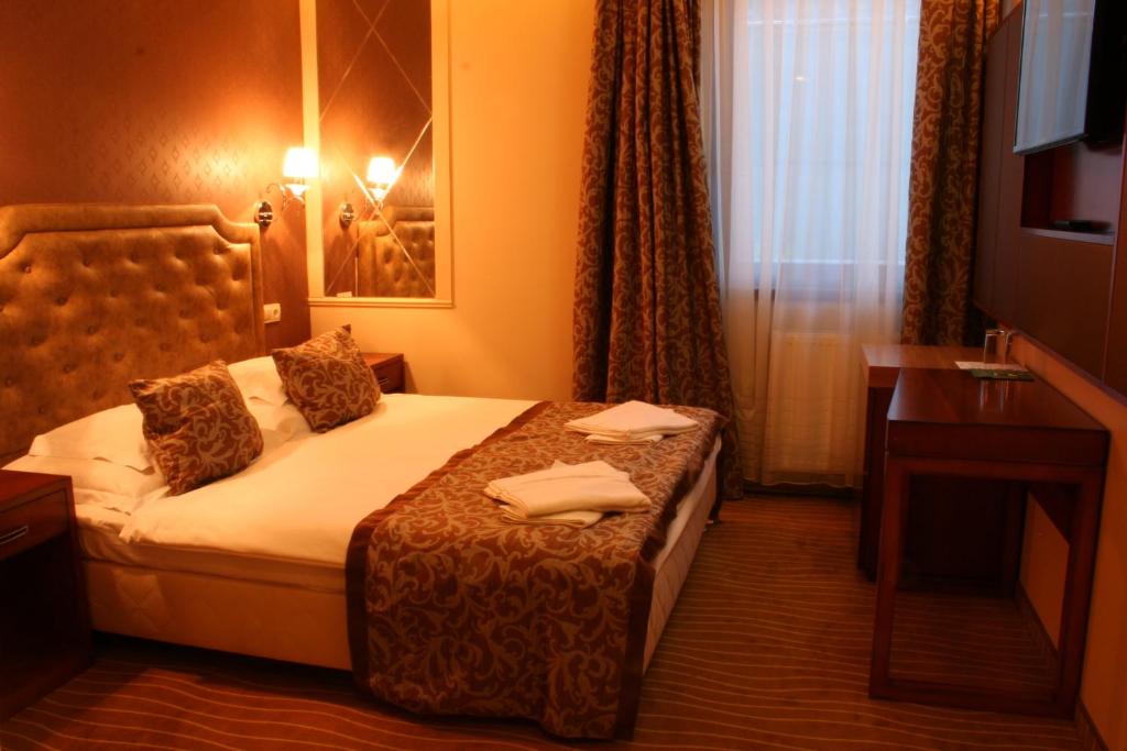 Golden Ball Club - Resim 36