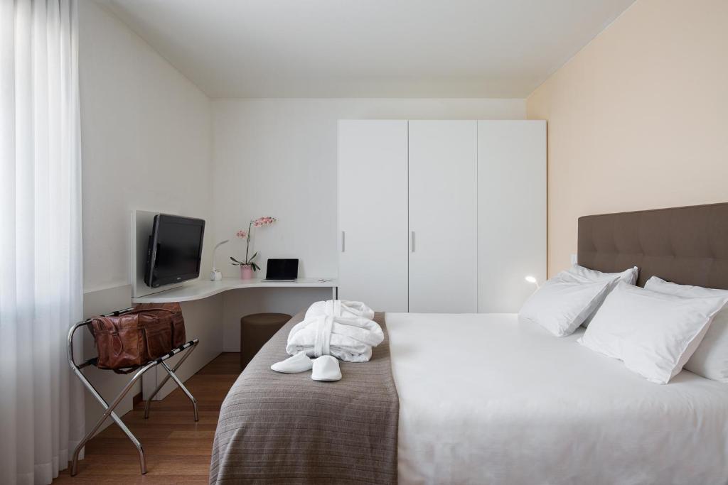 ibis Locarno - Suite De Lujo Con Una Cama Doble Y Sofá