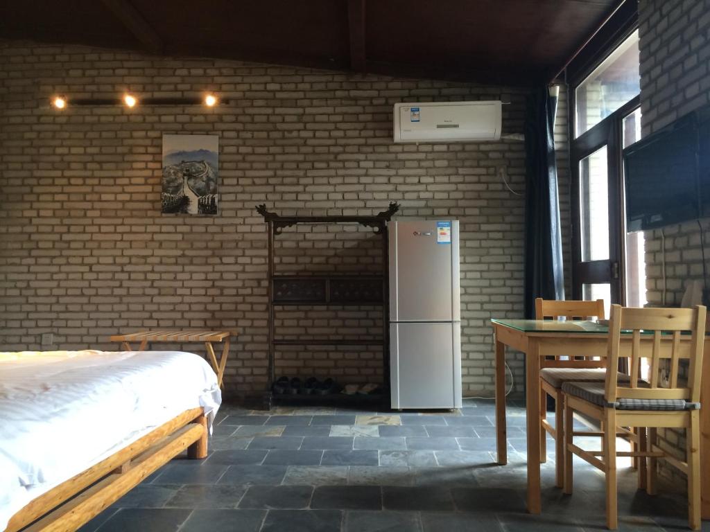 Home of the Great Wall - Estudio De Reina