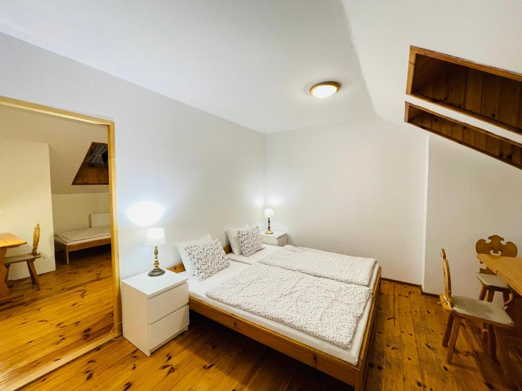 Agroturystyka Dom Wśród Sosen - Viervoudige Kamer Met Gedeelde Badkamer