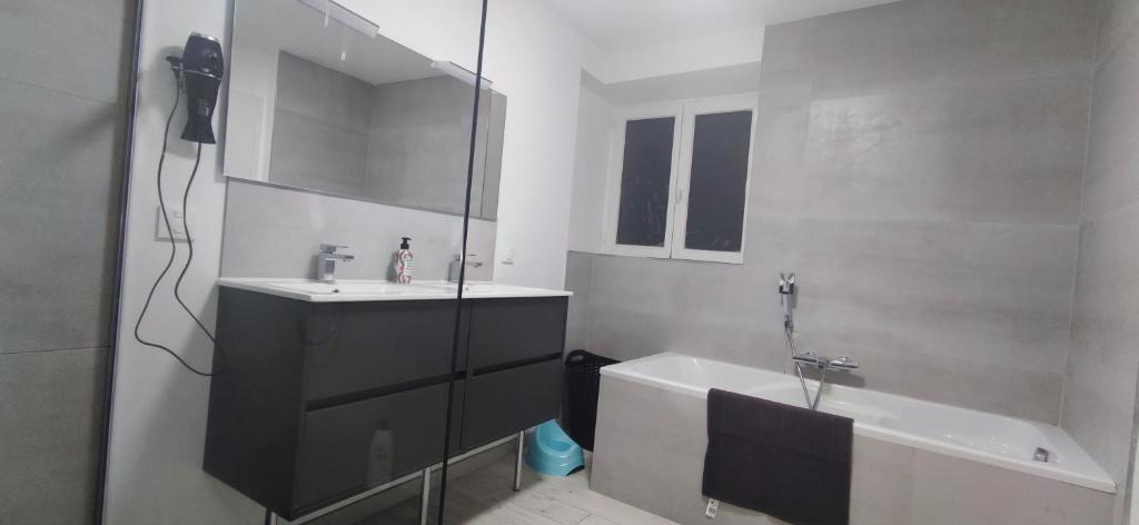 Spacieux et serein avec patio, barbecue et WIFI – photo 47