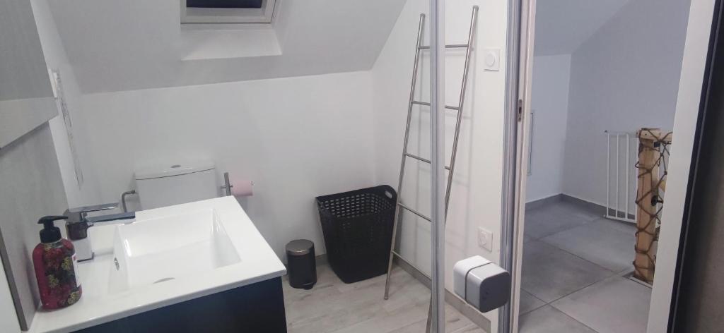 Spacieux et serein avec patio, barbecue et WIFI – photo 35